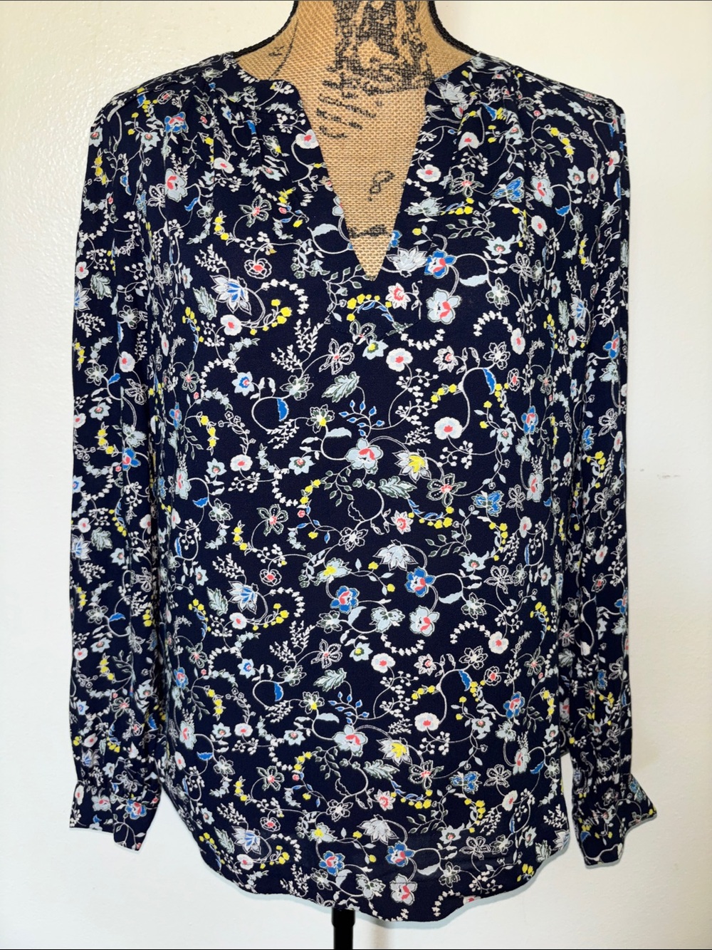 GAP SZ M/P Floral V-Neck Long-Sleeve Blouse - Navy